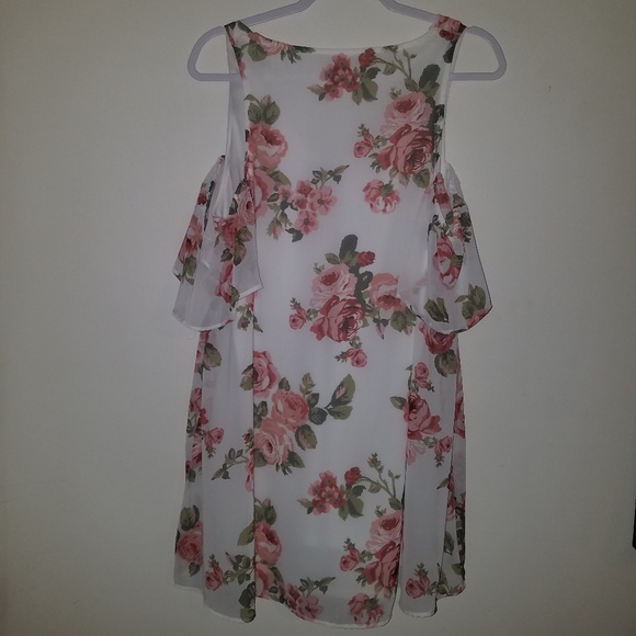 Birdie Ruffle Dress with floral pattern - Picture 4 of 5